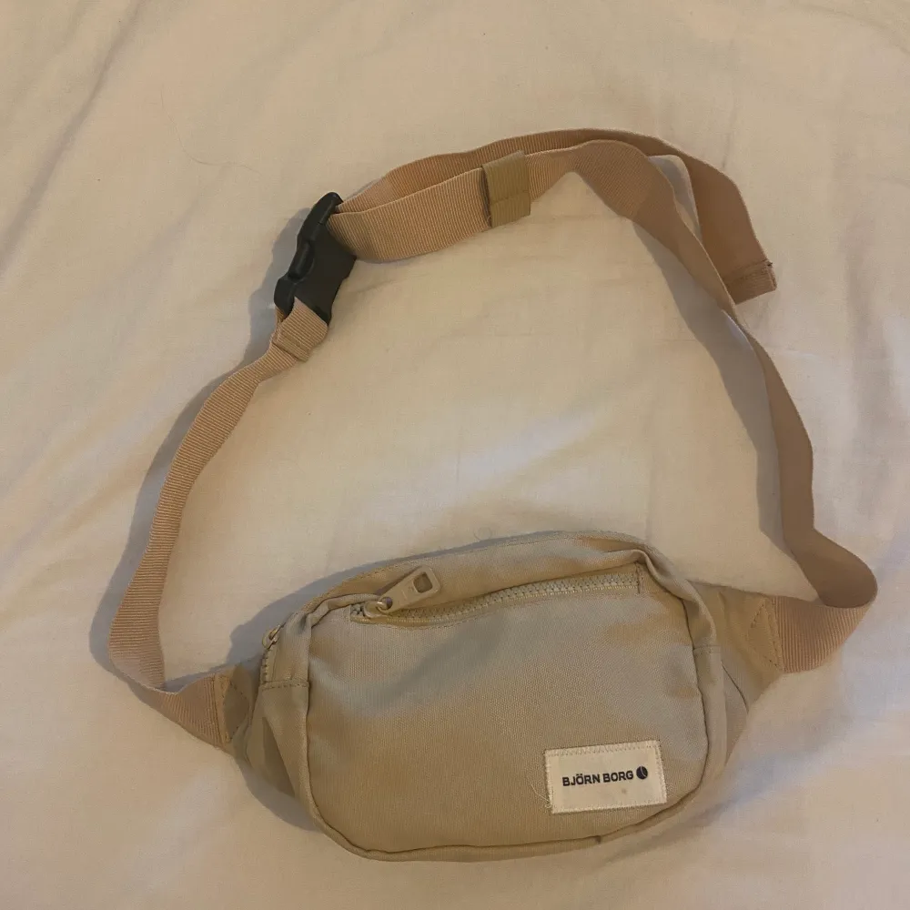 Beige Björn Borg Fannypack Väskor