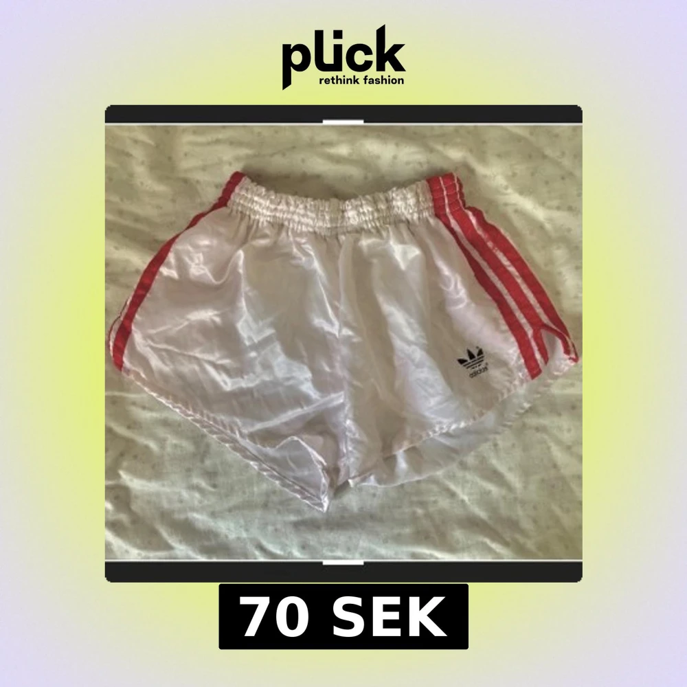 Vita Adidas Shorts Med Röda Ränder