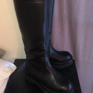 Boots - Boots från Gina, helt nya. Strl 37. Nypris 700kr