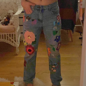 Coola jeans - Jeans med snyggt tryck, från humana, orginalt märket misslook 💕💕