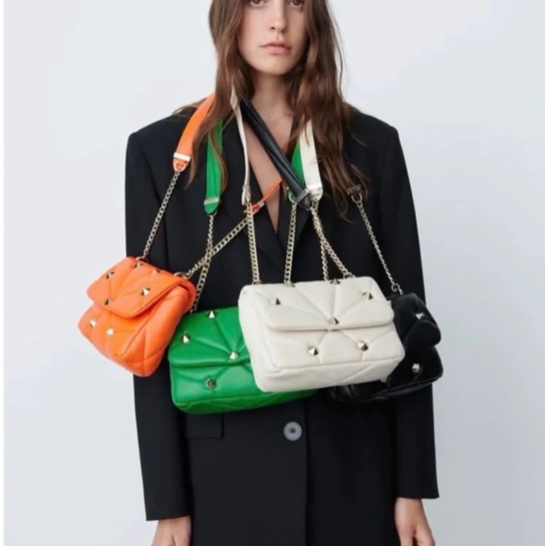 Väska med nitar!  - 90