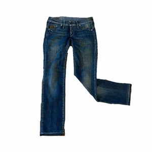 low waist jeans - aldrig använda, jättefina low waist jeans! använder tyvärr inte de och säljer därför de. jag är 166, skulle säga att de passar 166 och neråt!💓 midjemått är 76