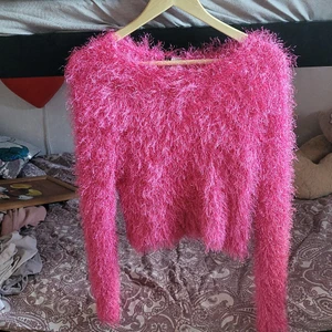 Rosa tröja - rosa tröja väldigt bekväm och mjuk  använd en gång