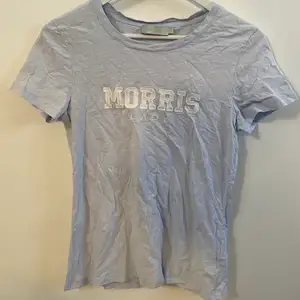 Ljusblå t-shirt från Morris i storlek S🌸