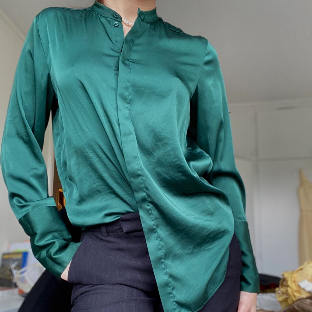 Grön sidenskjorta - H&M | Plick Second Hand