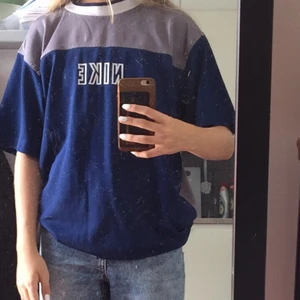 Vintage nike tröja  - Nike vintage t-shirt, aldrig använt, köpt secondhand. 