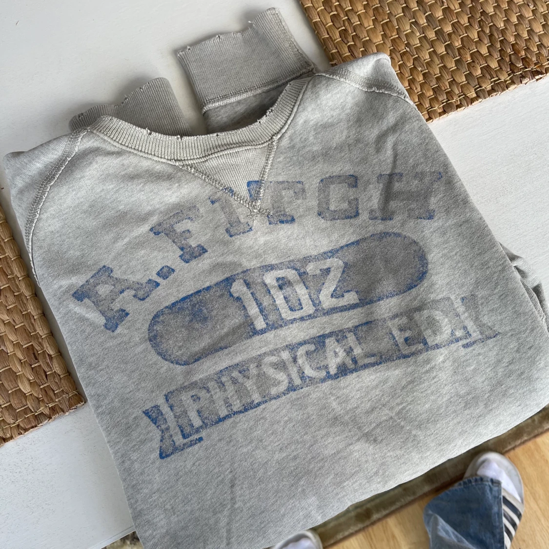 Grå collegetröja stl M - 91