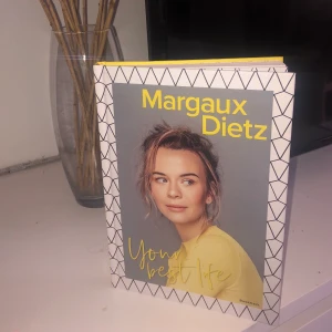MARGAUX DIETZ- Your best life - Margaux första bok Your best life! I princip orörd!
