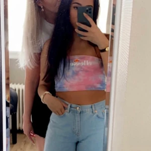 Tubtopp från Ellesse - Ombrefärgad tubtopp från Ellesse! Sparsamt använd! Köparen står för eventuell frakt💕