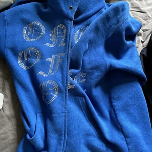 One of one  - Lägger ut igen pga blev fel i förra annonsen! Mycket bra skick storlek S. Buda.