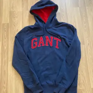 Gant hoodie in princip oanvänd storlek M
