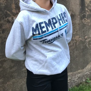 Vintage Hoodie  - Vintage Hoodie storlek M. Kom gärna med bud i kommentarerna 