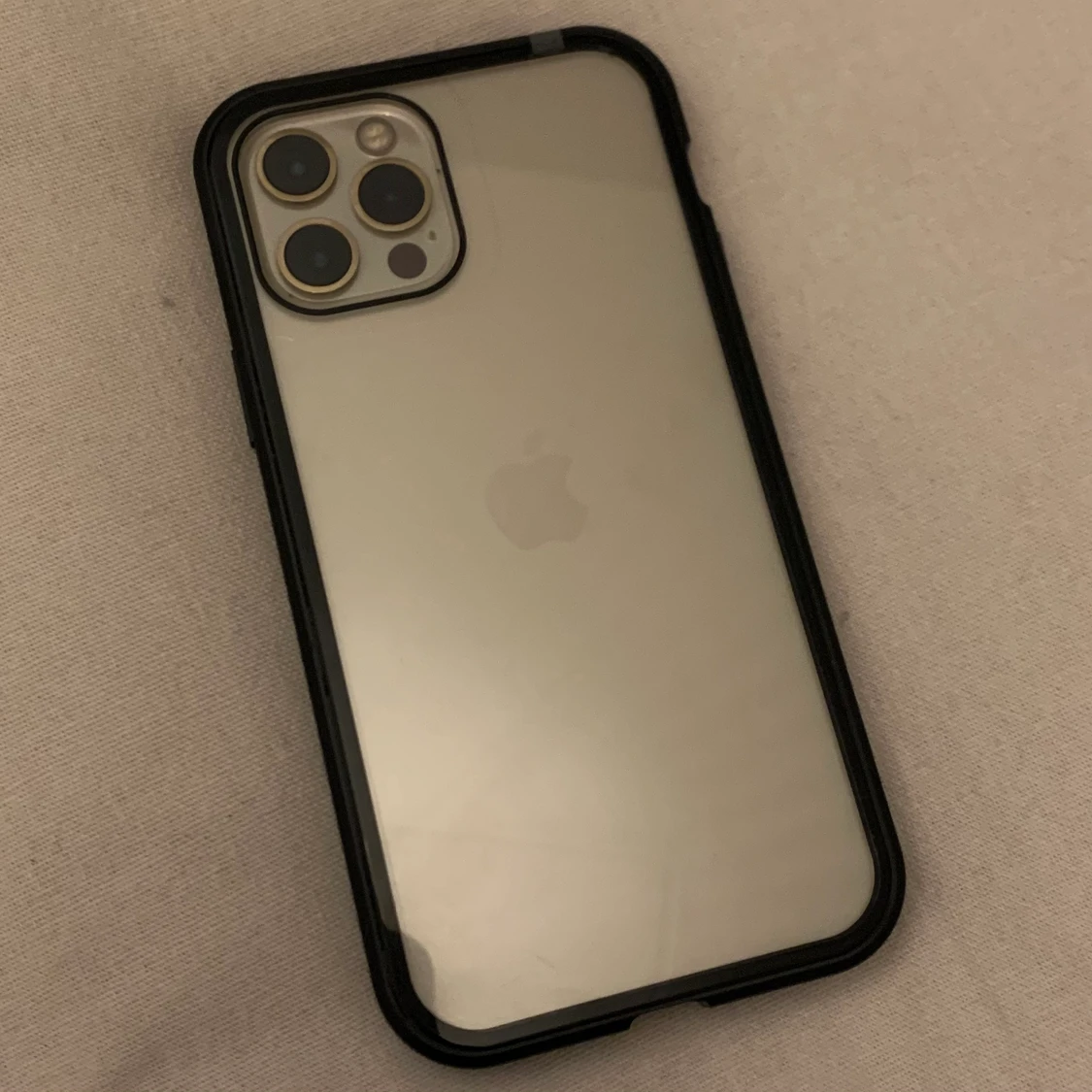 Sprillans nytt mobilskal 