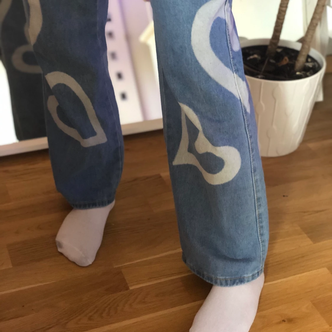 trendiga jeans med hjärtan - 90