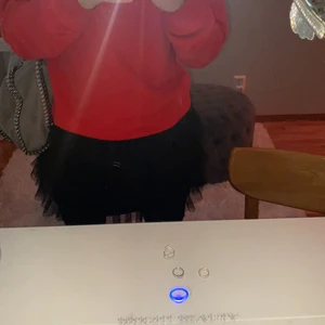 Kjol från zara - Jätte snygg kjol från zara! Storlek 164 sitter som en S!❤️❤️ ALDRIG ANVÄNT!!!                                                            skriv privat om du är intresserad! //bud ligger på 250kr//