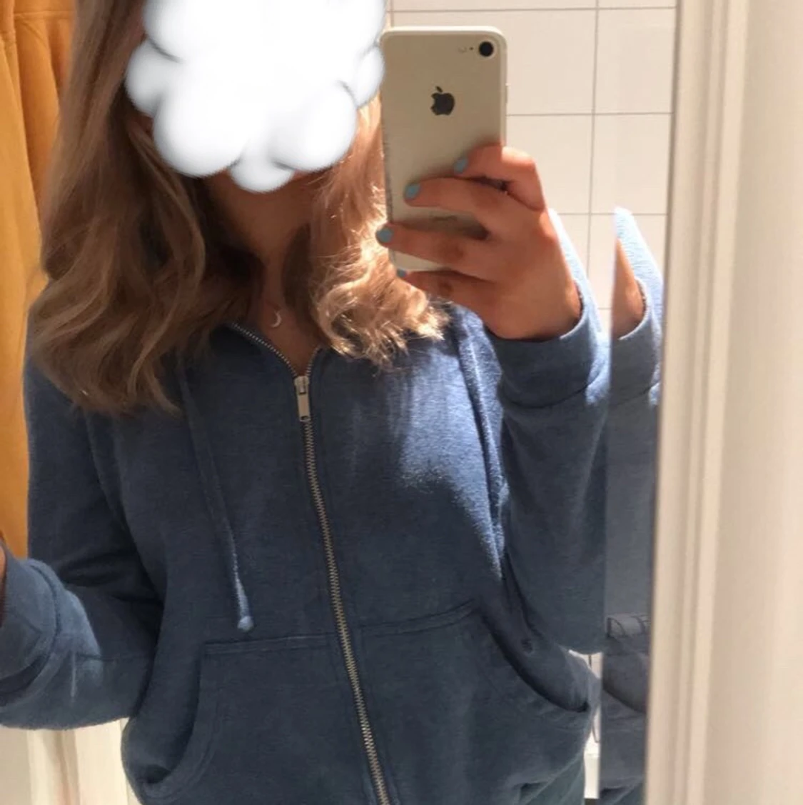 blå tjocktröja - 90