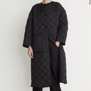 Rodebjer Sandler jacka - Jacka i modellen Sandler från Rodebjer. Storlek L. Använd ett par gånger men i felfritt skick.