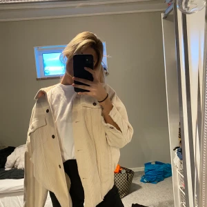 Jacka - Manchesterjacka från Zara använd fåtal gånger, storlek S