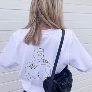 Sweatshirt - Sweatshirt från mitt uf företag, skriv privat för frågor eller kolla instagram @lineart.uf