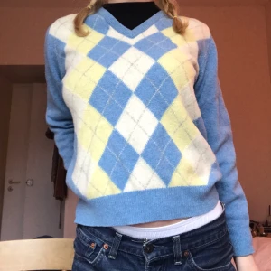 Ulltröja - Engelsk ulltröja från Wolsey storlek storlek S/M           MÖTER UPP I STOCKHOLM, köpare står för frakten 