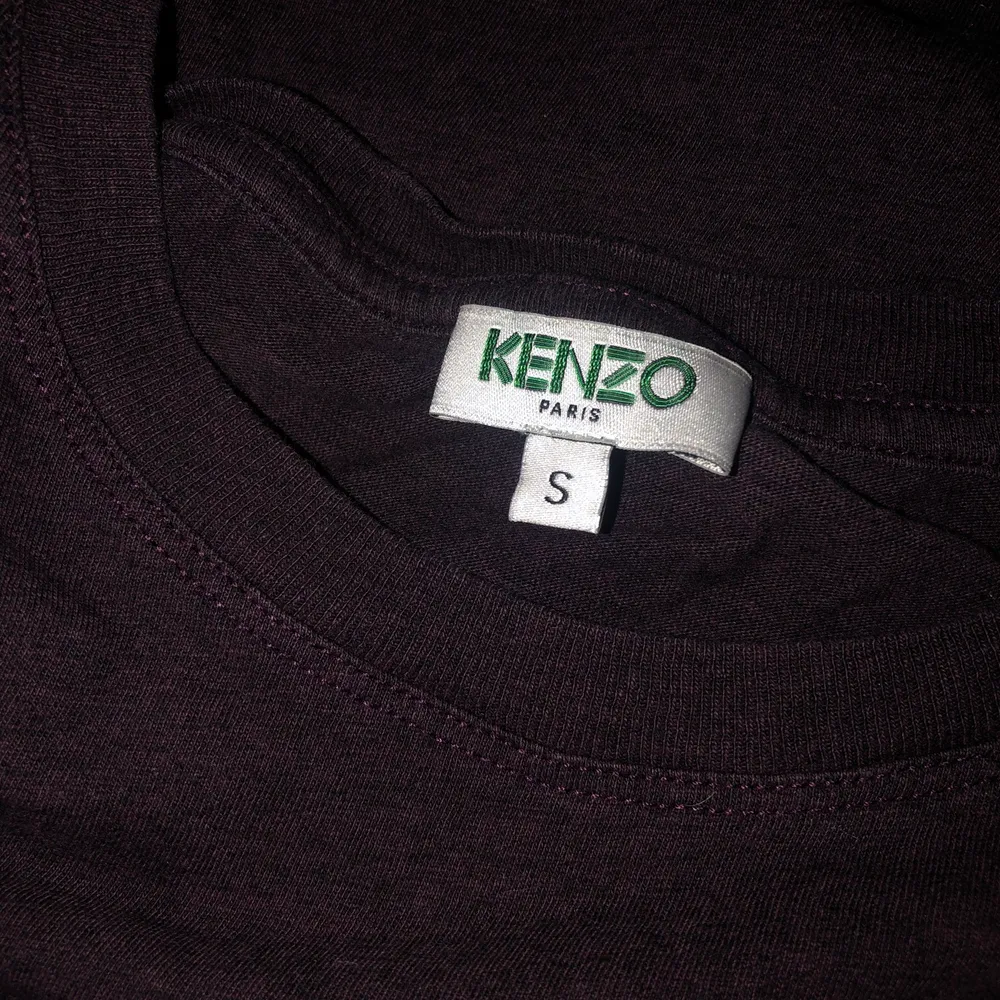 Kenzo T-shirt, bra skick. Storlek S, passform XS-S. . T-shirts.