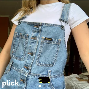 Vintage wrangler klänning - passar bäst på någon som är ca 160-165 och storlek s, men xs fungerar också💗