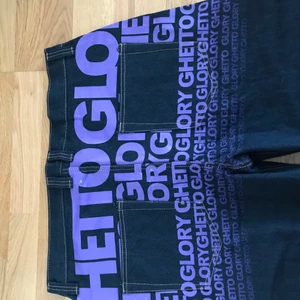 Ghetto glory baggy jeans - Ascleana ghetto glory baggy jeans! Size 36x34   Skriv för fler bilder eller frågor💪