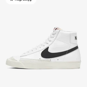 Nike blazer mid 77’ - Endast använda 1 gång, säljer då ja inte känner att dom passar mig, nypris 1149, Köpare står för frakt!💕