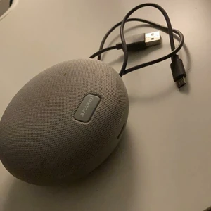 Högtalare - Bluetooth högtalare skiit bra ljud och vattentät 