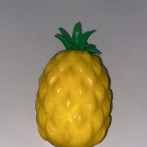 Ananas stressboll 