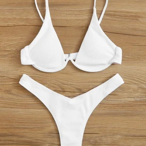 Bikini  - Fin bikni, aldrig använd 😽 frakt ingår!!