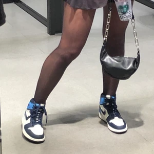 Obsidians - Hej! Säljer mina obsidians :) buda privat!! Köptes för ett halvår sedan 😇