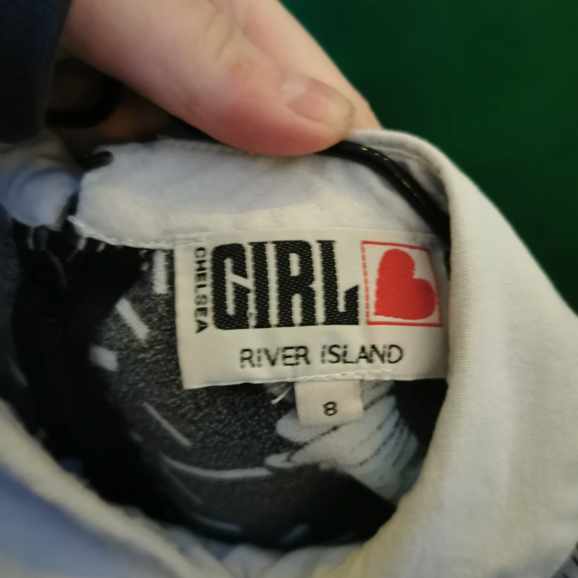 Svart jumpsuit / romper med vita solrosor  - 91