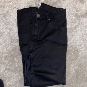 Jeans  - Svart slim jeans 