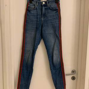 Jeans från Gina tricot strl 34, märket Leah