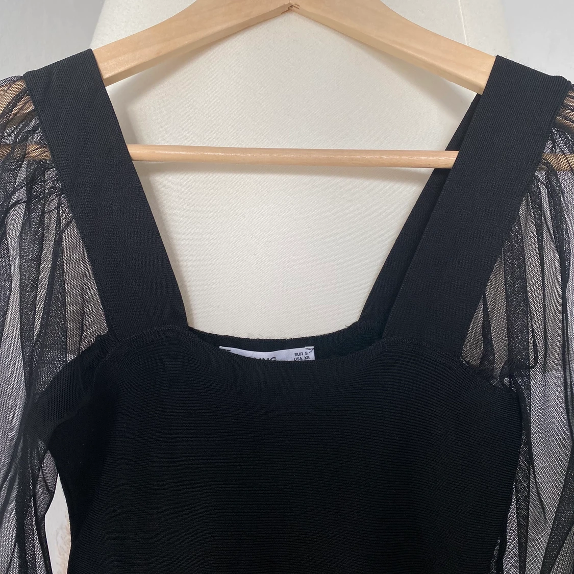 Party top med mesh-ärmar 💌 - 90