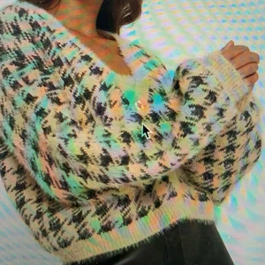 Mönstrad kofta - Kofta i storleken S. Sparsamt använd. Köpt för 499. Säljer för 150. 