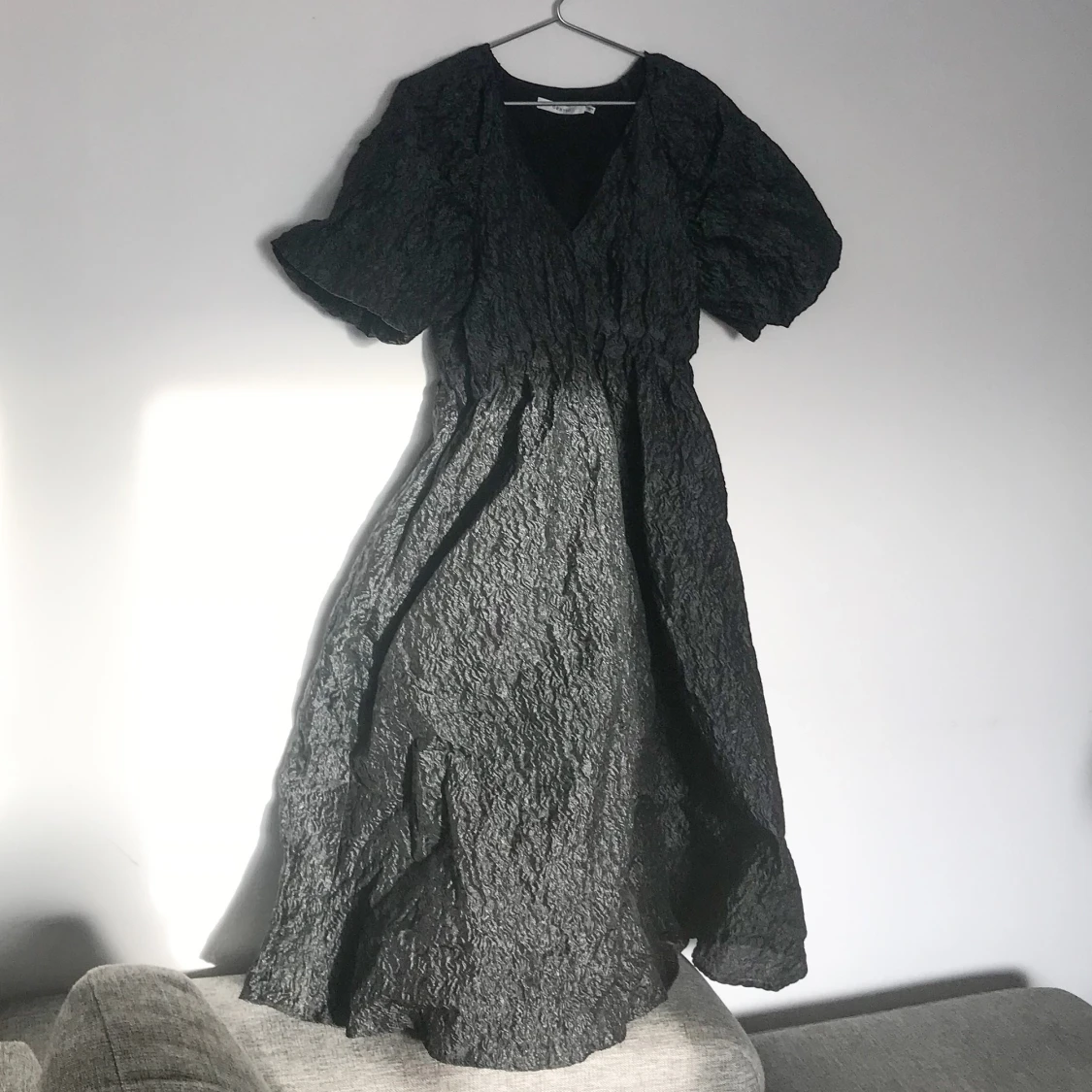 Shiny puffig klänning - 90