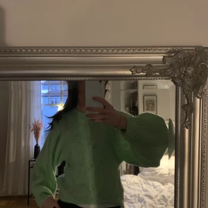 Stickad tröja  - Härlig grön stickad tröja från asos, perfekt till våren!!!🌸