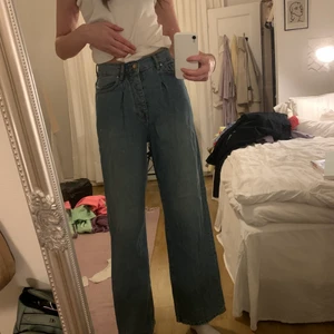 Zara Wide jeans - Vida jeans från zara, långa i benen, är själv 183. Användbar få gånger.