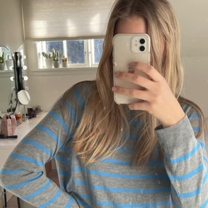 Randig tröja - Så skön tröja från Zara, frakten ingår inte i priset🤍