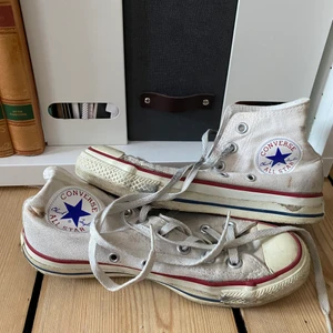 Vita converse, använda - Vita converse chuck taylors. Storlek 37! 