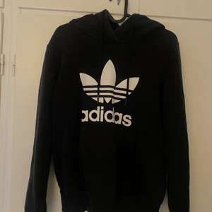 Hoodie  - Adidas hoodie 