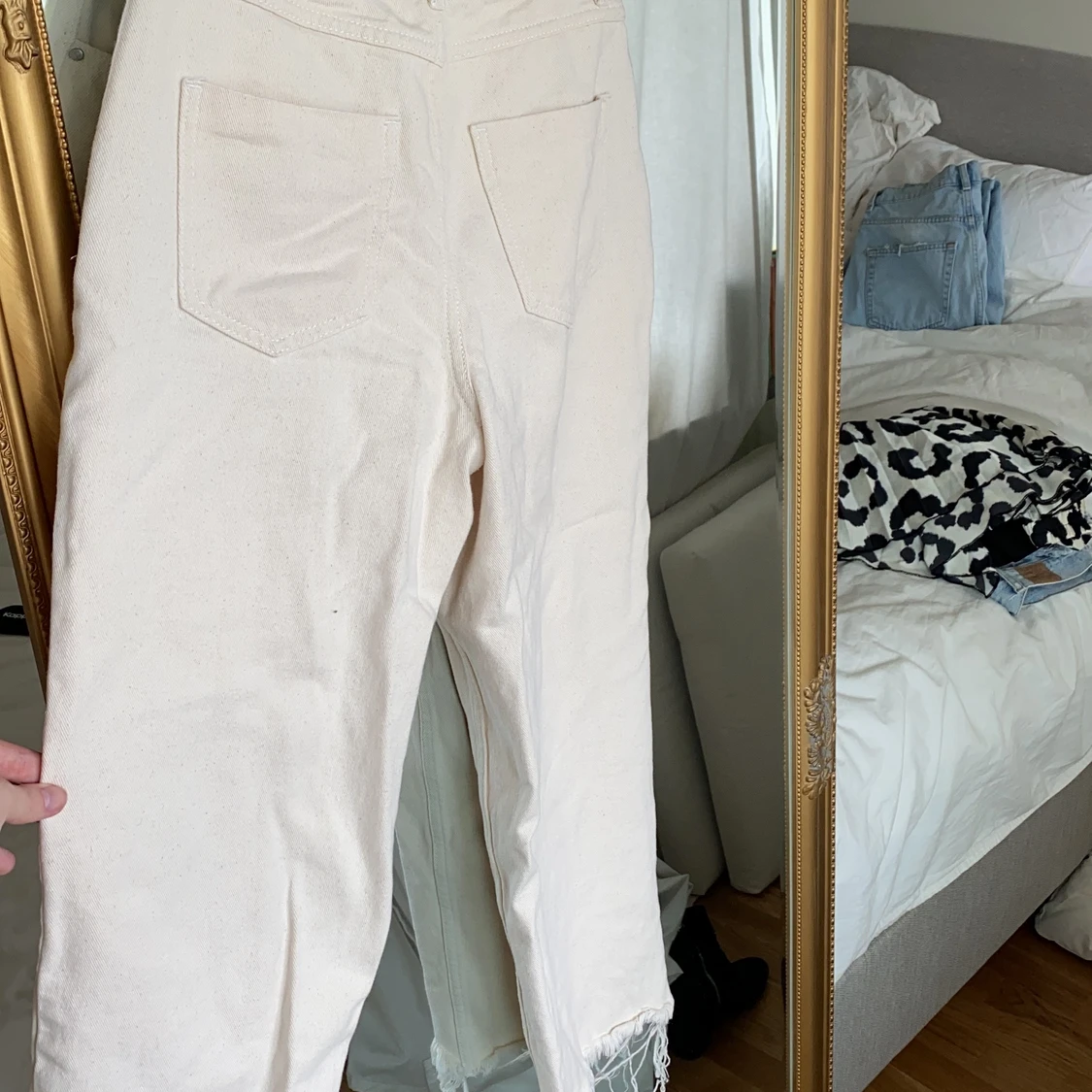 Beige jeans 🌞  - 90