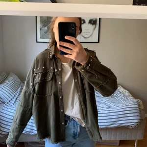 Jacka - Grön jacka från zara 