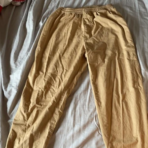 Polar Skate Byxor - Khaki Polar Skate Byxor. Storlek L. Skick 7/10.