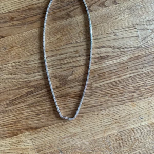 Smycken  - Hej säljer mitt halsband och armband i äkta silver pris kan diskuteras 