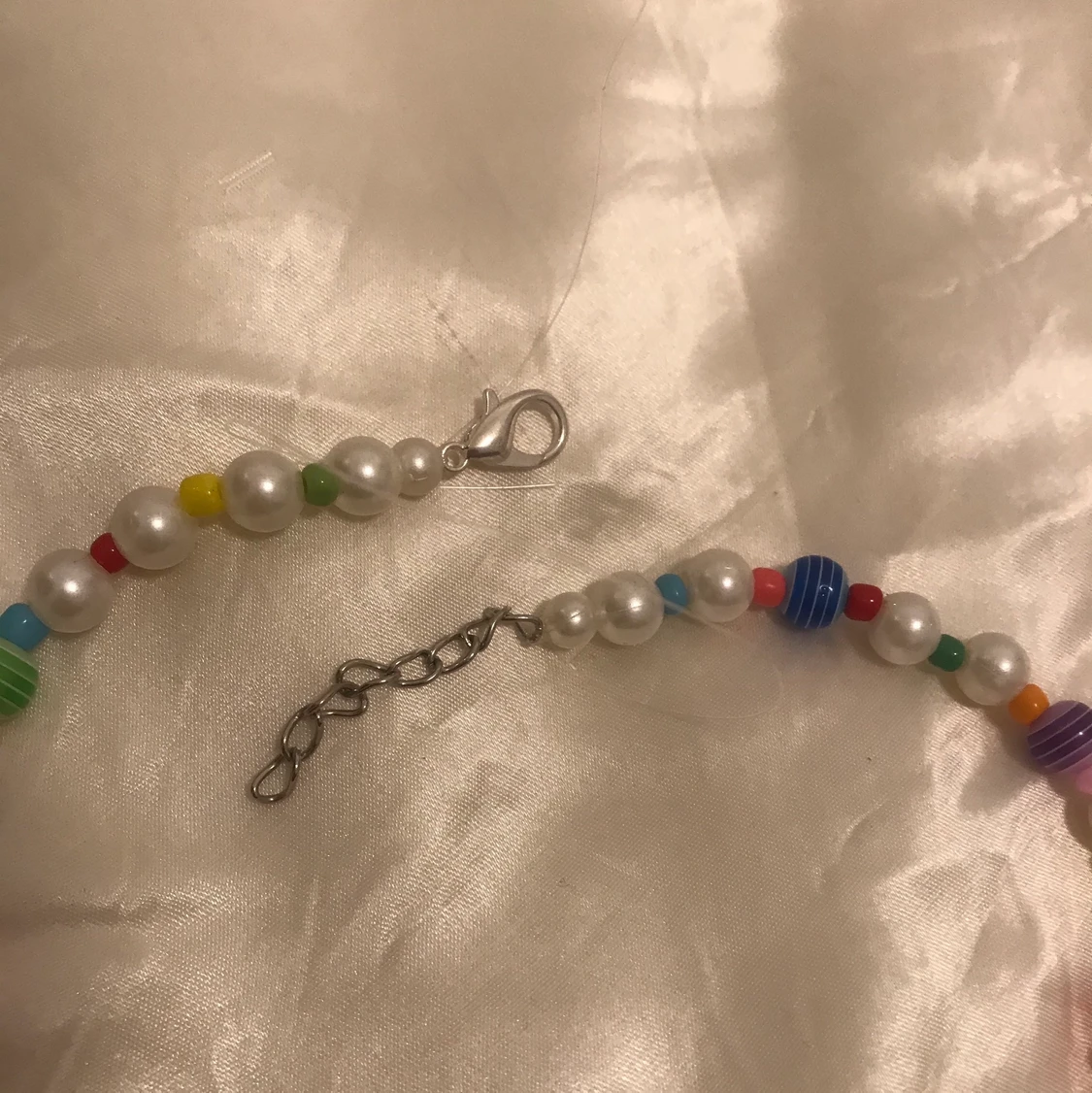 färgglatt pärlhalsband  - 91