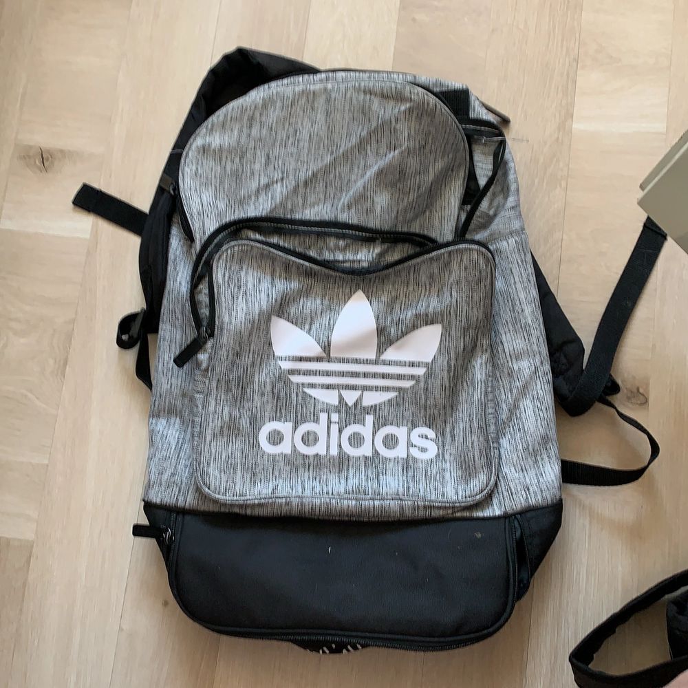 Adidas ryggsäck - Väskor | Plick Second Hand