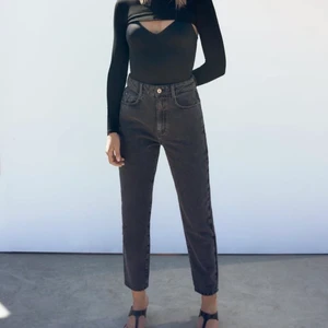 Zara  - Zara momjeans, för små för mig och aldrig använda 